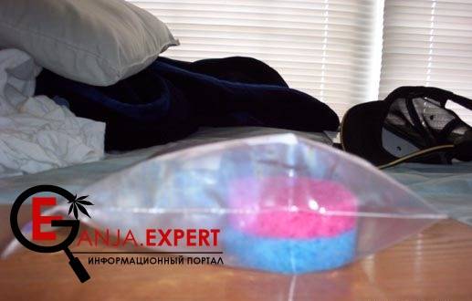 Пакет надо спрятать в место, где тепло и темно на 12-24 часа