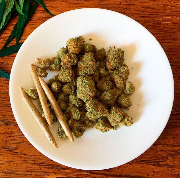 Наука опровергает мифы о марихуане