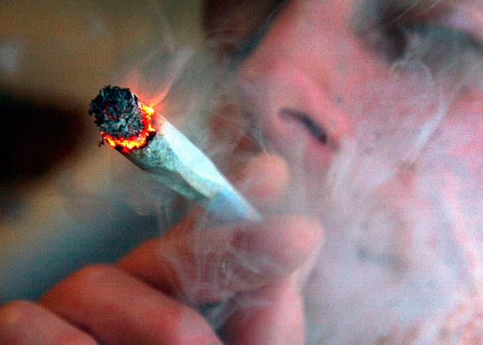 Исследование показало, что употребление каннабиса подростками не увеличивает риск депрессии или самоубийства